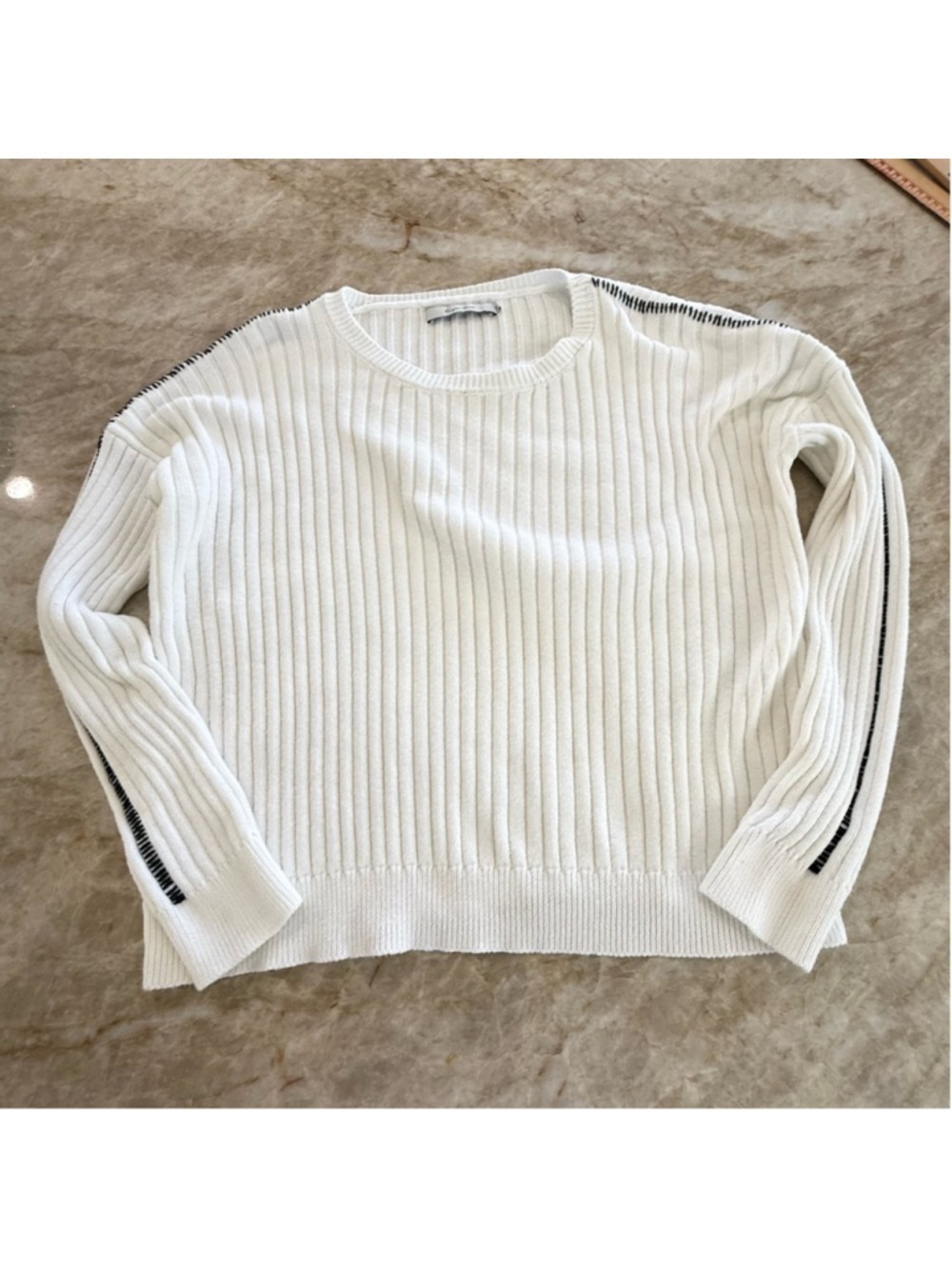 Harper Lane Elegant White Ribbed cotton Sweater with Black stitch Accents